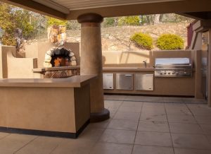 4 Benefits of an Outdoor Kitchen